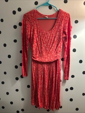 Old Navy Women's Long-Sleeve Coral Patterned Pleated Dress